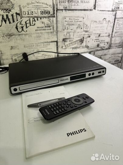 Philips DVP3358 DVD и Blu-ray плеер