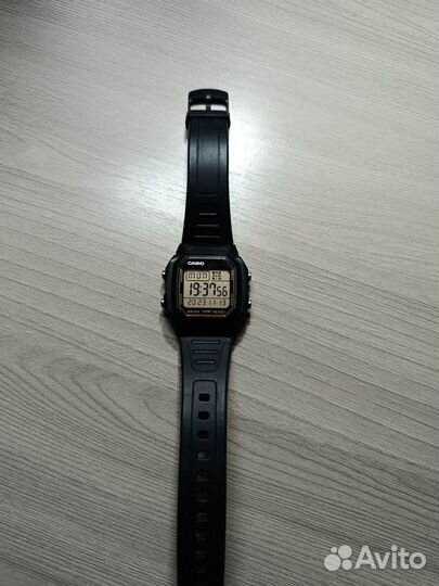 Часы Casio W800HG-9A