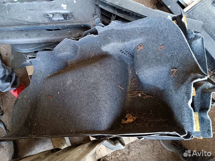 Обшивки багажника polo 5