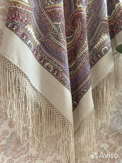 Платок шерстяной Павловский Посад. Волшебный узор