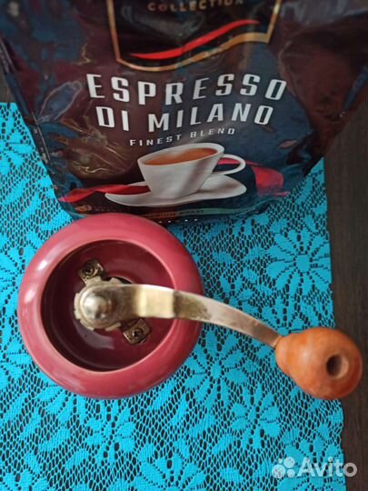 Кофемолка ручная механическая. Жернова