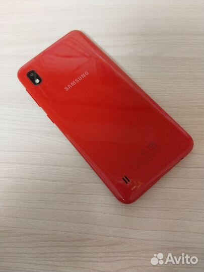 Samsung Galaxy A10, 2/32 ГБ