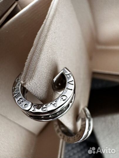 Золотые серьги bvlgari bzero1 18 карат