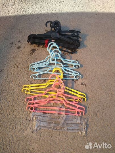 Вешалки плечики