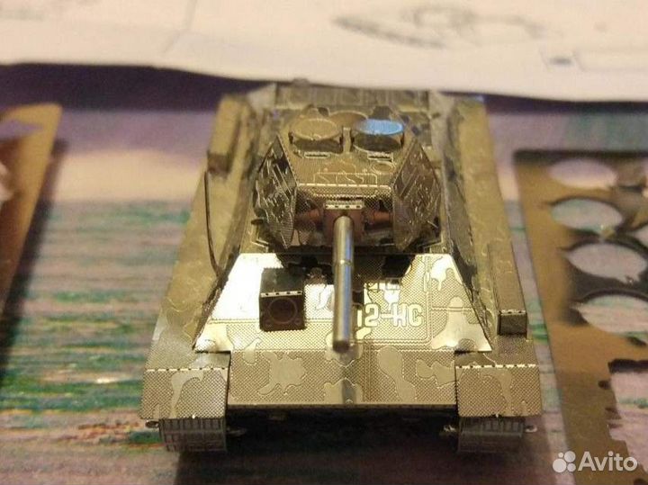 Продам коллекцию танков из металла