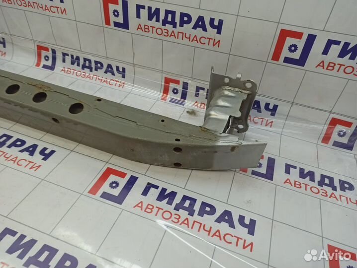 Усилитель переднего бампера Toyota Avensis (T250) 52021-05040