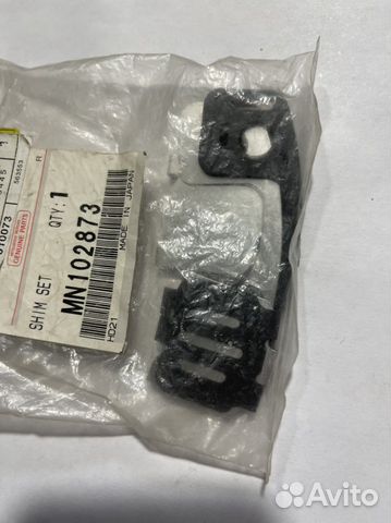 Mitsubishi MN102873 Накладка антискрип