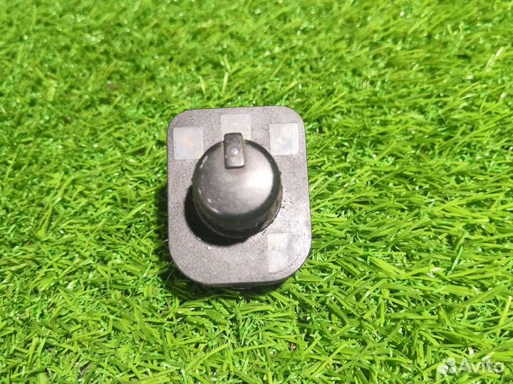 Кнопка регулировки зеркал Lifan Breez