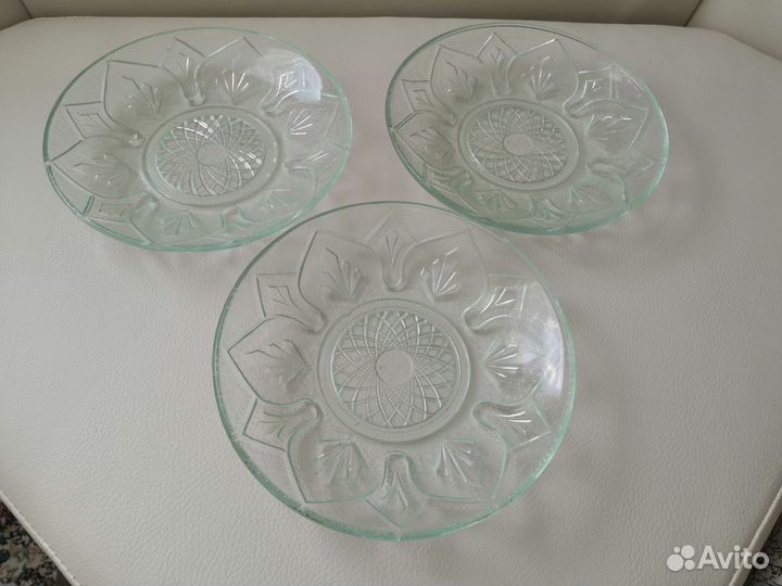 Стеклянные тарелки с рисунком. СССР. Винтаж