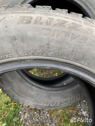 Bridgestone Blizzak DM-V3 255/55 R18