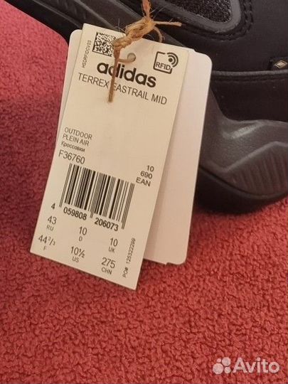 Зимние кроссовки Adidas mid gtx