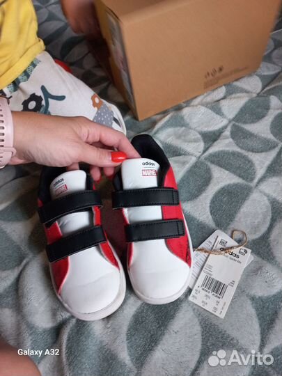 Кроссовки adidas
