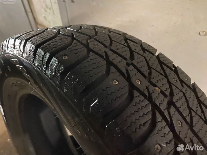 Viatti Bosco Nordico V-523 215/60 R17 96T