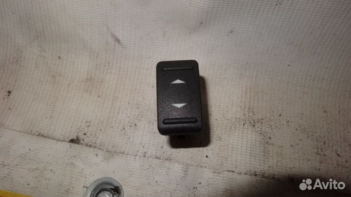 Кнопка стеклоподъемника Ford Focus II CB4 '04-11 з