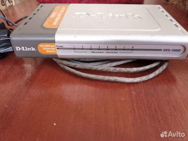 Коммутатор D-link DES-1008D
