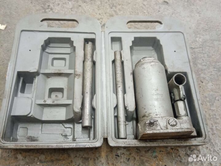 Домкрат гидравлический бутылочный бу