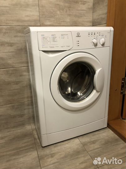 Стиральная машина б/у indesit