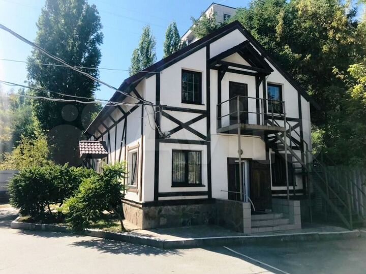 Здание с тренажерным залом, 227.8 м²