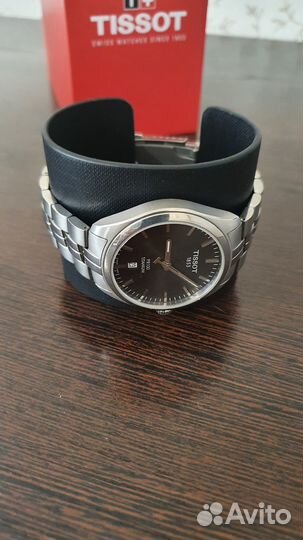 Часы Tissot t101