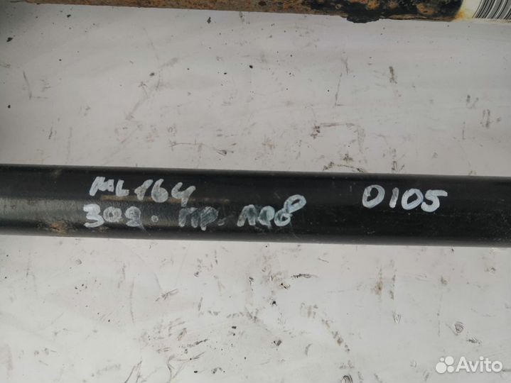 Mercedes ML GL W164 3.5 привод задний правый 0105