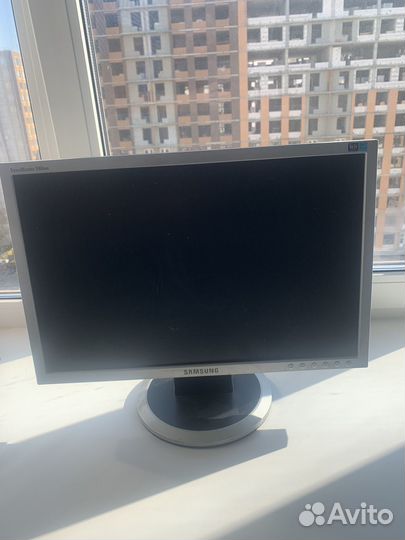Монитор Samsung