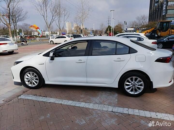 Toyota Corolla 1.8 CVT, 2021, 50 000 км