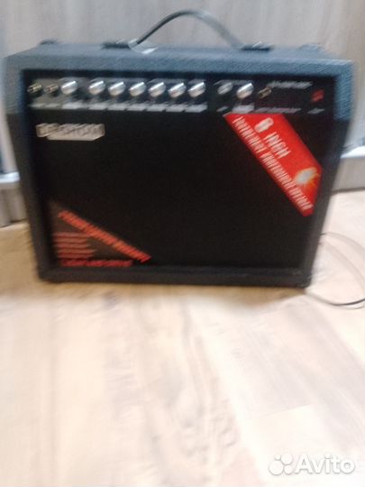 Комбик DR.shom TG-40R-MIC для гитары с выходом для