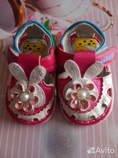 Сандалии для девочки