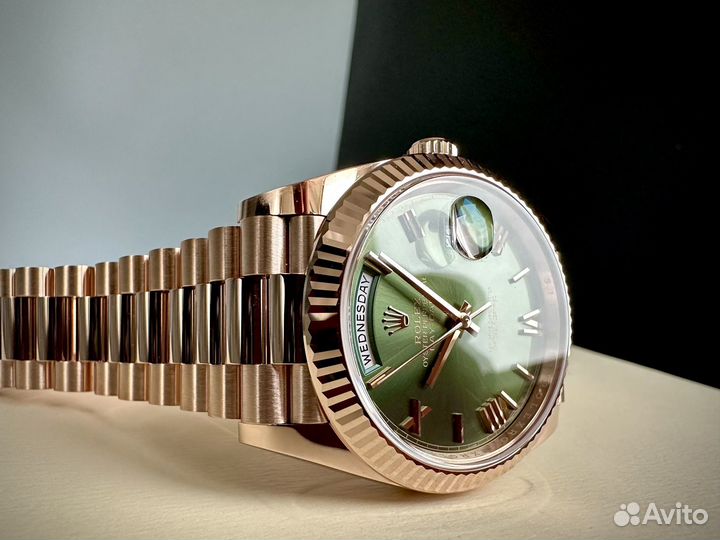 Часы Rolex DayDate 40 золото Everose