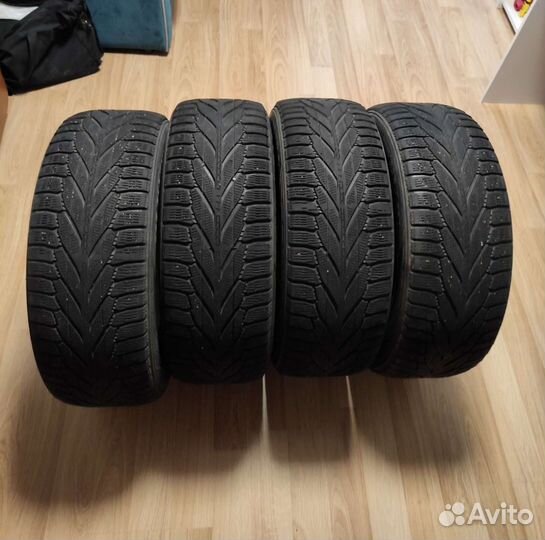 Nokian Tyres Hakkapeliitta R2 SUV 225/60 R17 114R