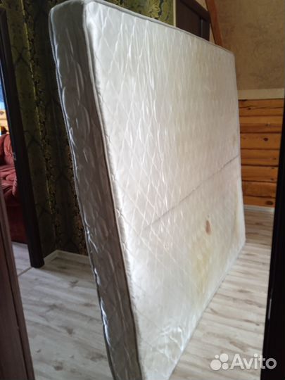 Матрас 180 200 бу
