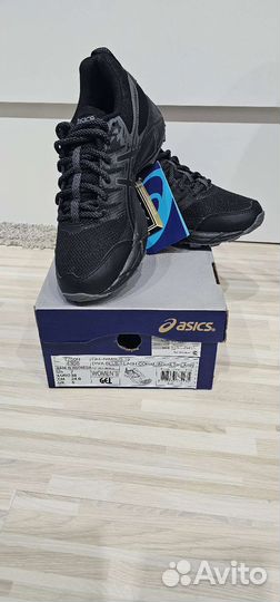 Кроссовки женские asics