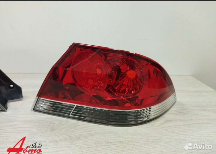 Фонарь задний mitsubishi lancer 2003-10