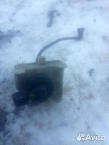 Бачок главного тормозного цилиндра Ford Focus1