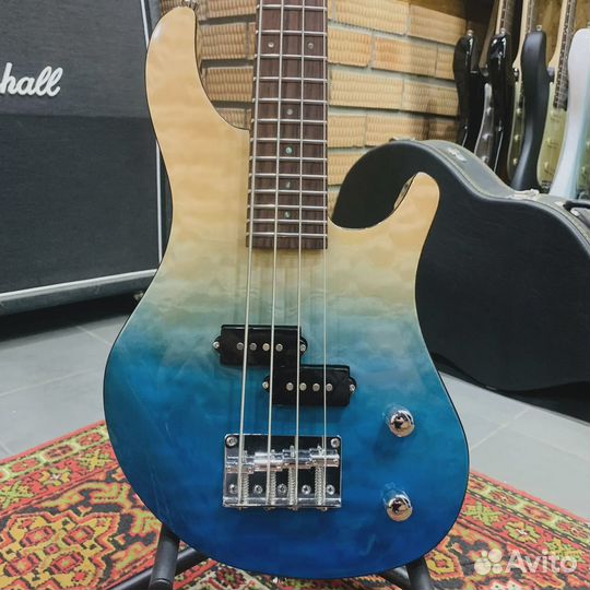 Бас-гитара уменьшенная (бас-укулеле) Flight Mini B