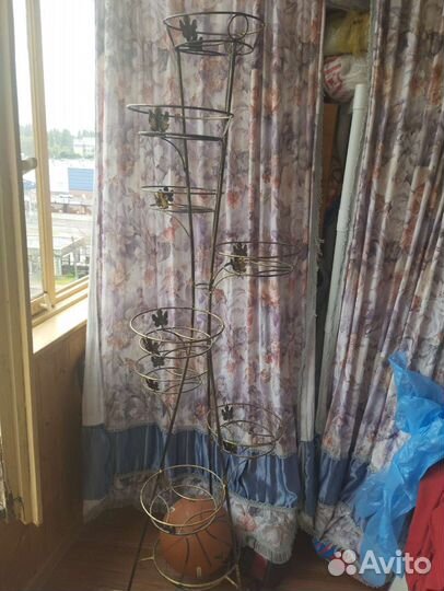 Подставка для цветов напольная металлическая