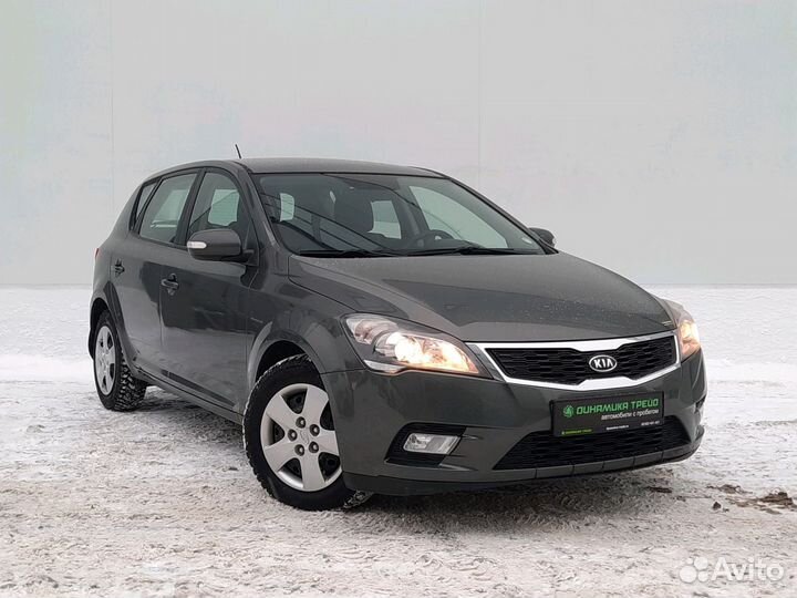 Kia Ceed 1.6 AT, 2011, 93 100 км