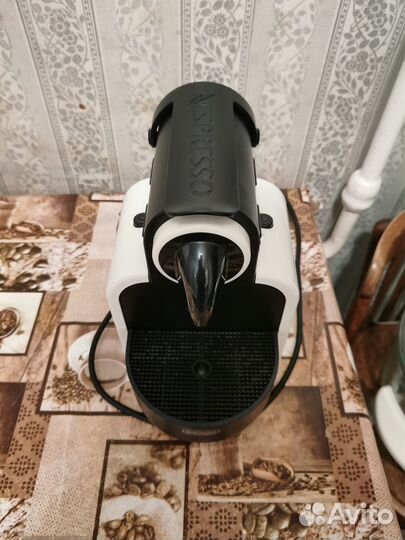 Кофемашина De'Longhi Nespresso Essenza