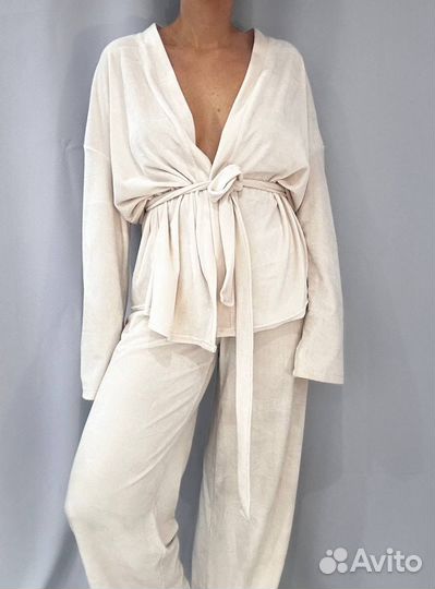 Женский домашний костюм из велюра