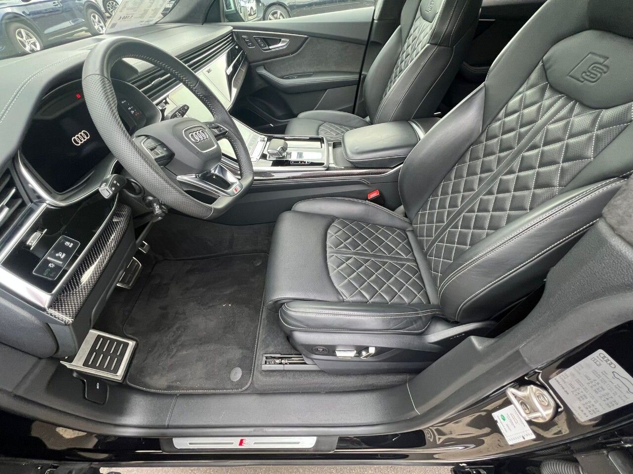 Audi SQ8: фото из отзыва