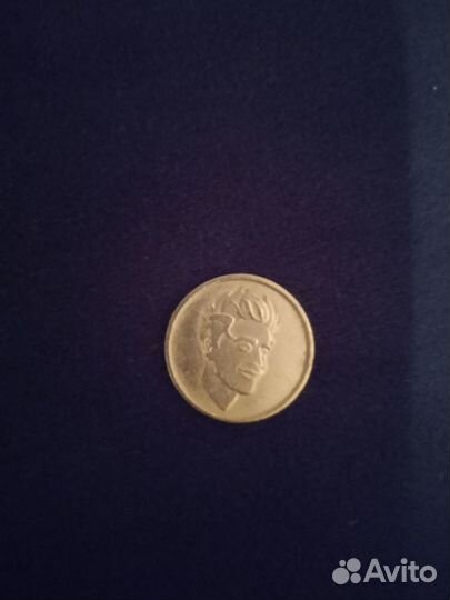 Золотая монета Влад А4, и Скарабей
