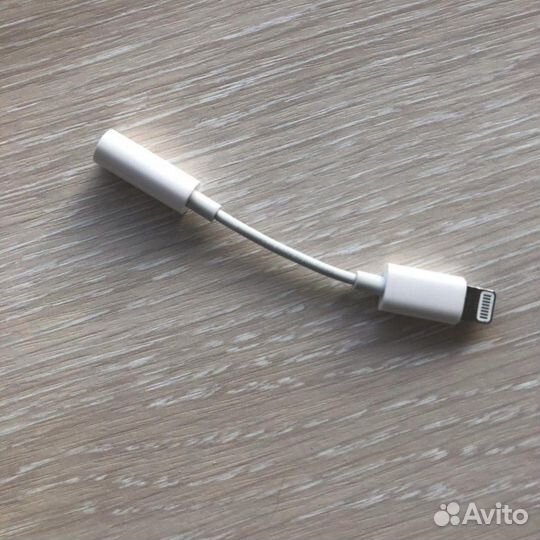 Переходник Apple Lightning на 3.5mm Jack бу