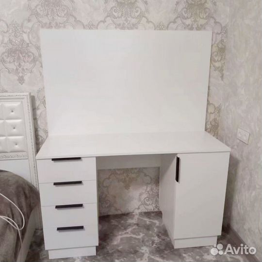 Шкаф распашной на заказ