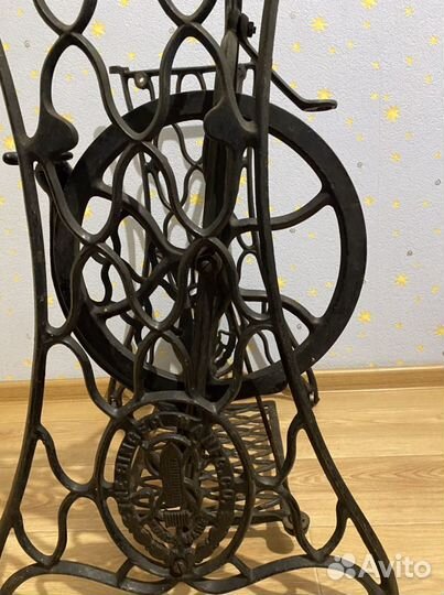 Станина от швейной машинки (возможно для мангала)