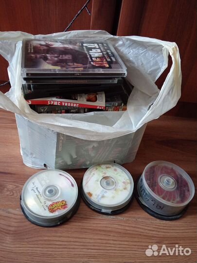 Dvd диски много