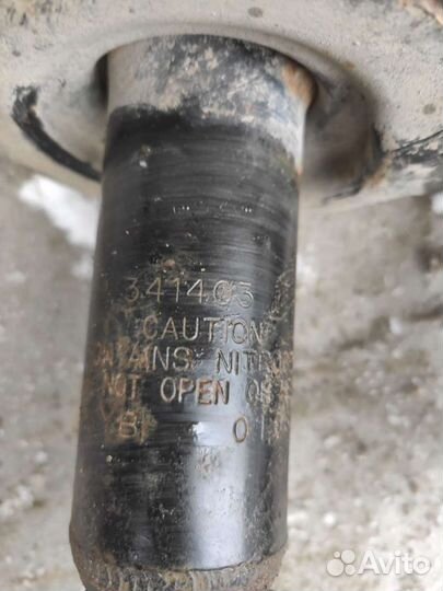 Задние амортизаторы на Subaru Tribeca B9 пара