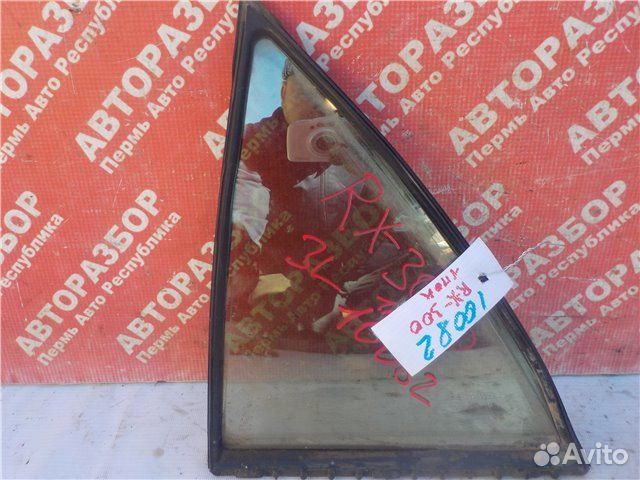 Форточка двери задняя левая Lexus Rx300