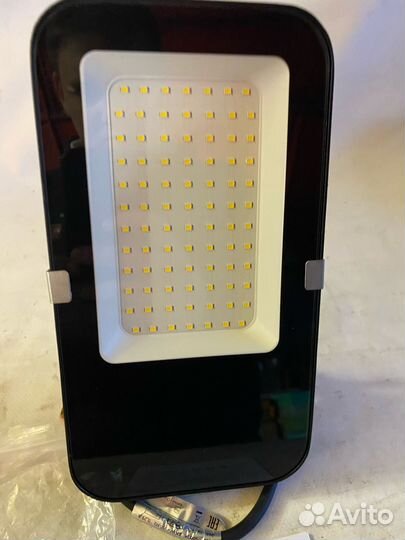 Светильник уличный консольный