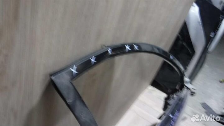 Дверь передняя правая Toyota Avensis I (T220) 199