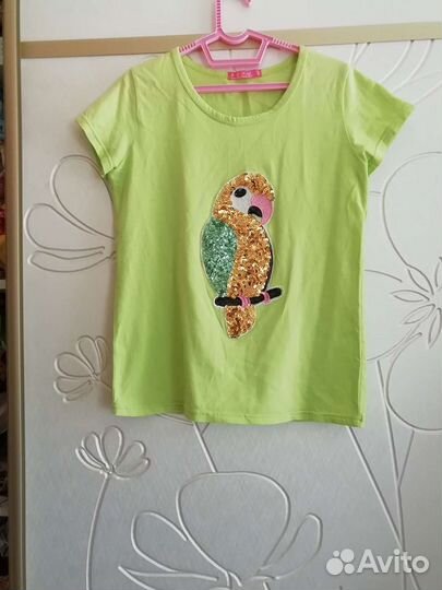 Футболка с попугаем